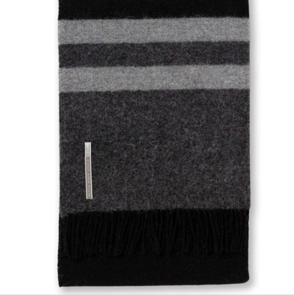 Alicia Adams Alpaca Canyon Throw Blanket - Picture 1 of 14